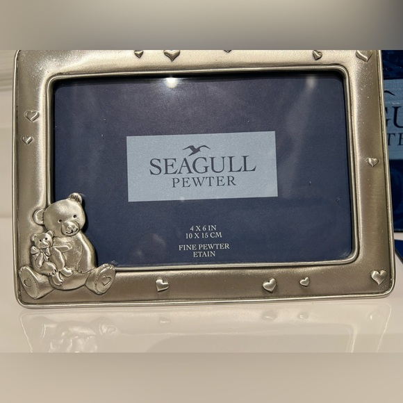 New Seagull Pewter Teddy frame with hearts - Picture 3 of 8